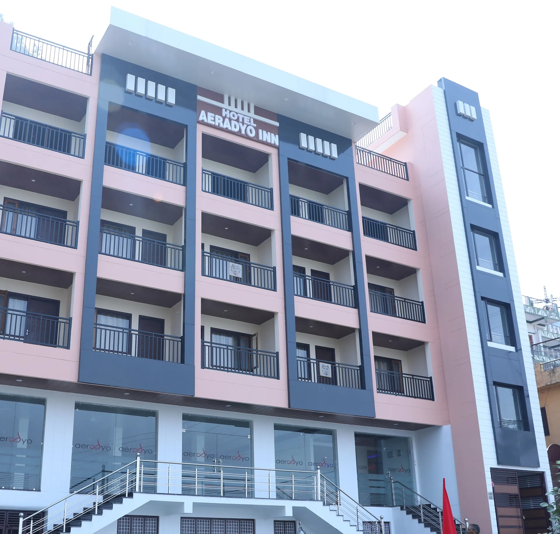 Hotel Aeradyo Inn Facade