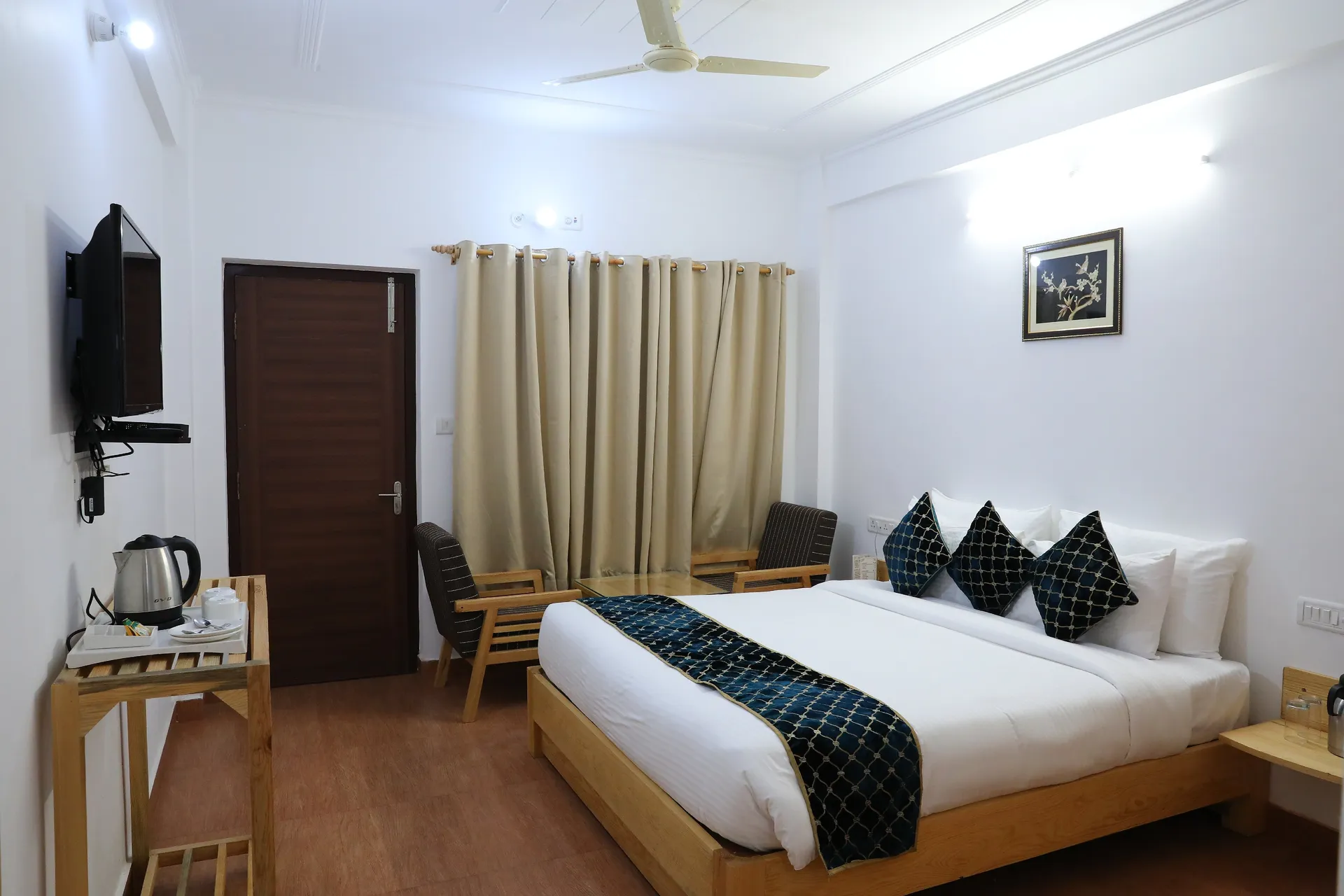 Hotel Aeradyo Inn Room