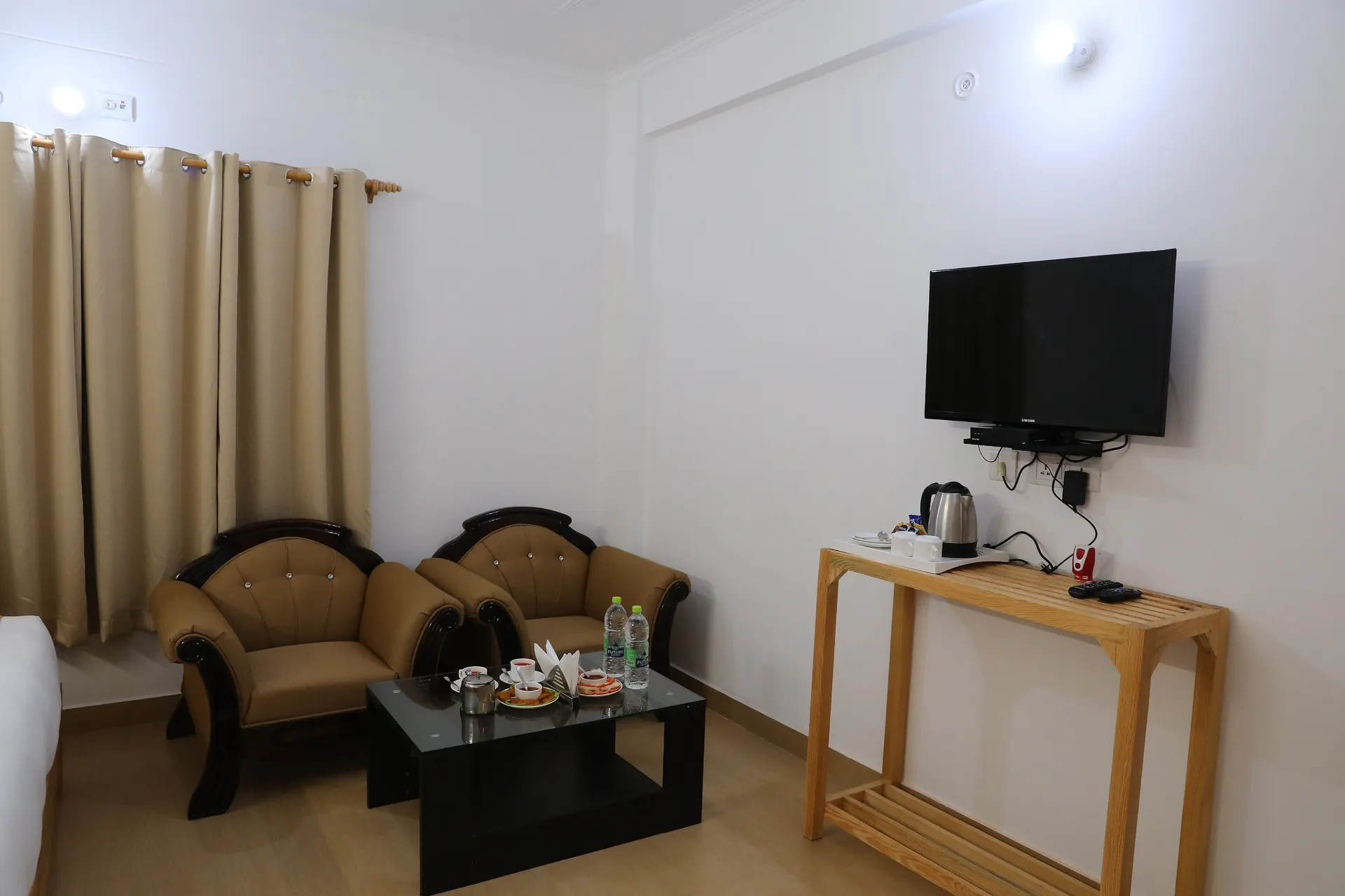 Hotel Aeradyo Inn Room