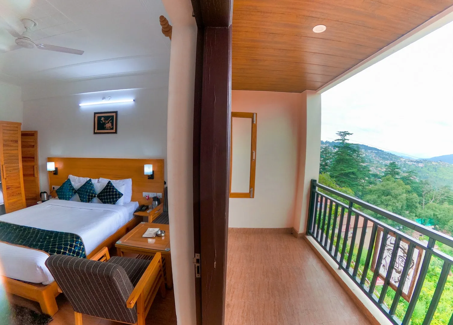 Hotel Aeradyo Inn Room