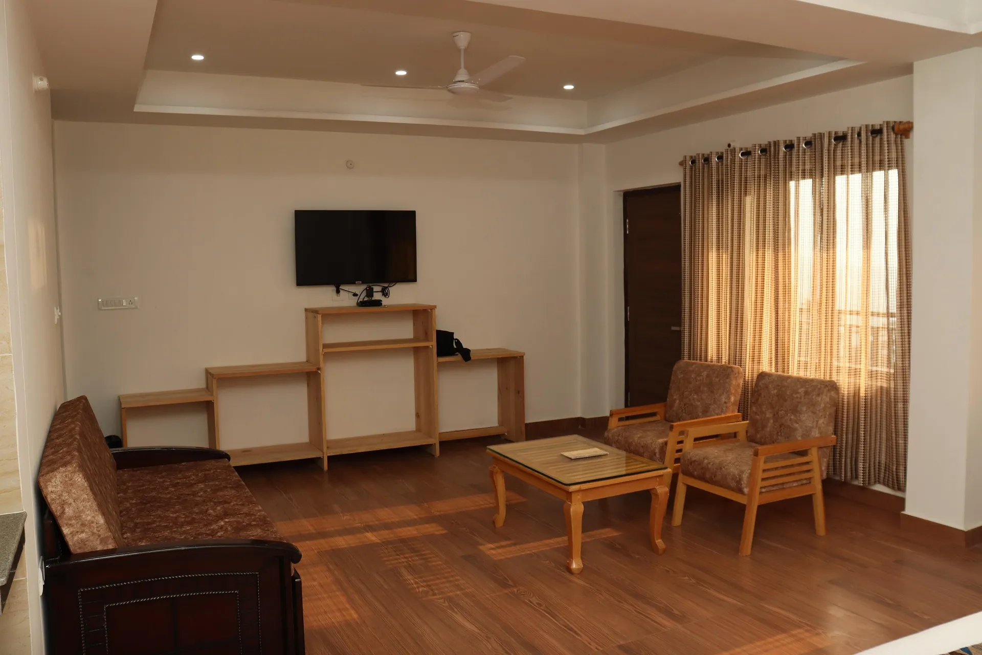 Hotel Aeradyo Inn Room