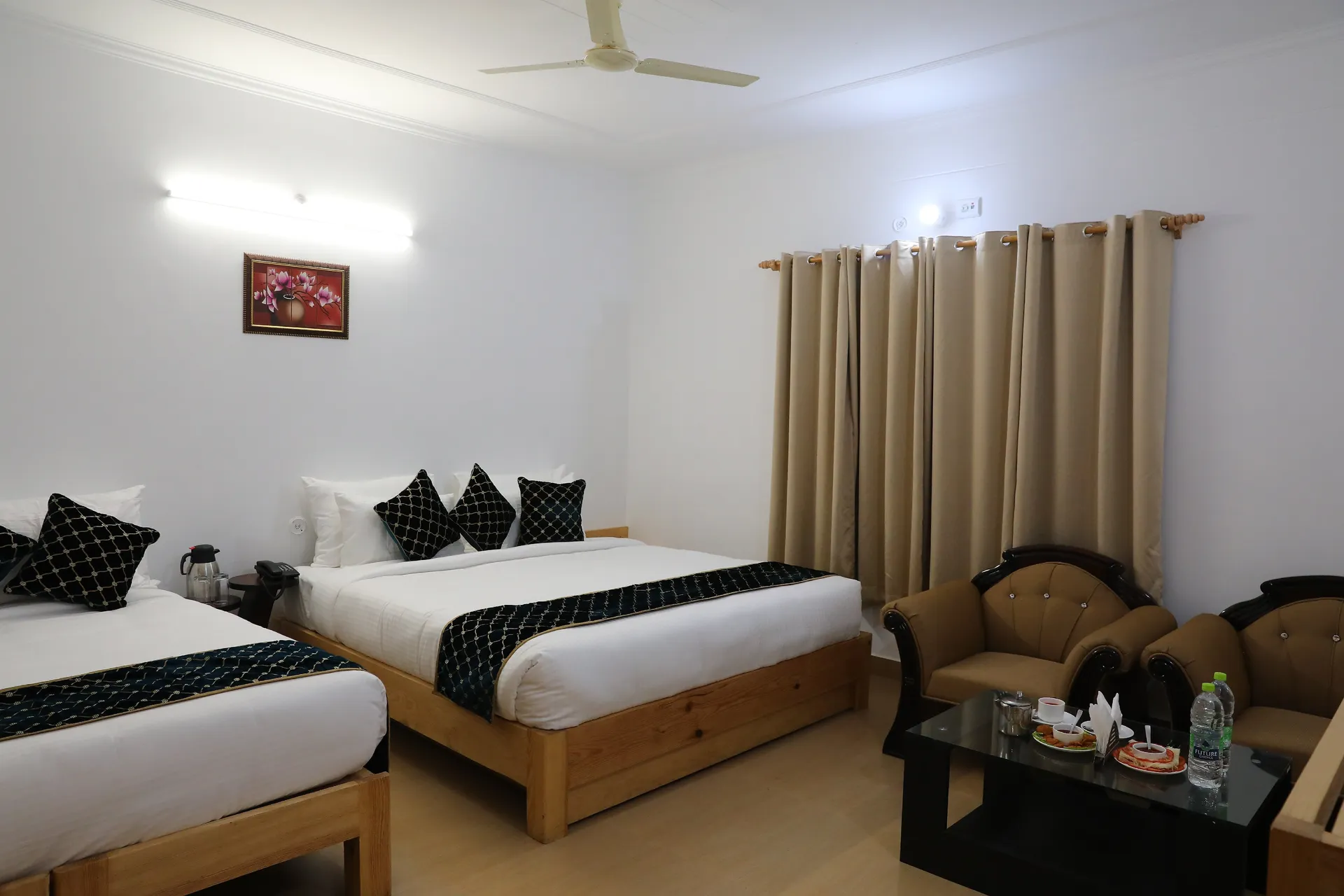 Hotel Aeradyo Inn Room