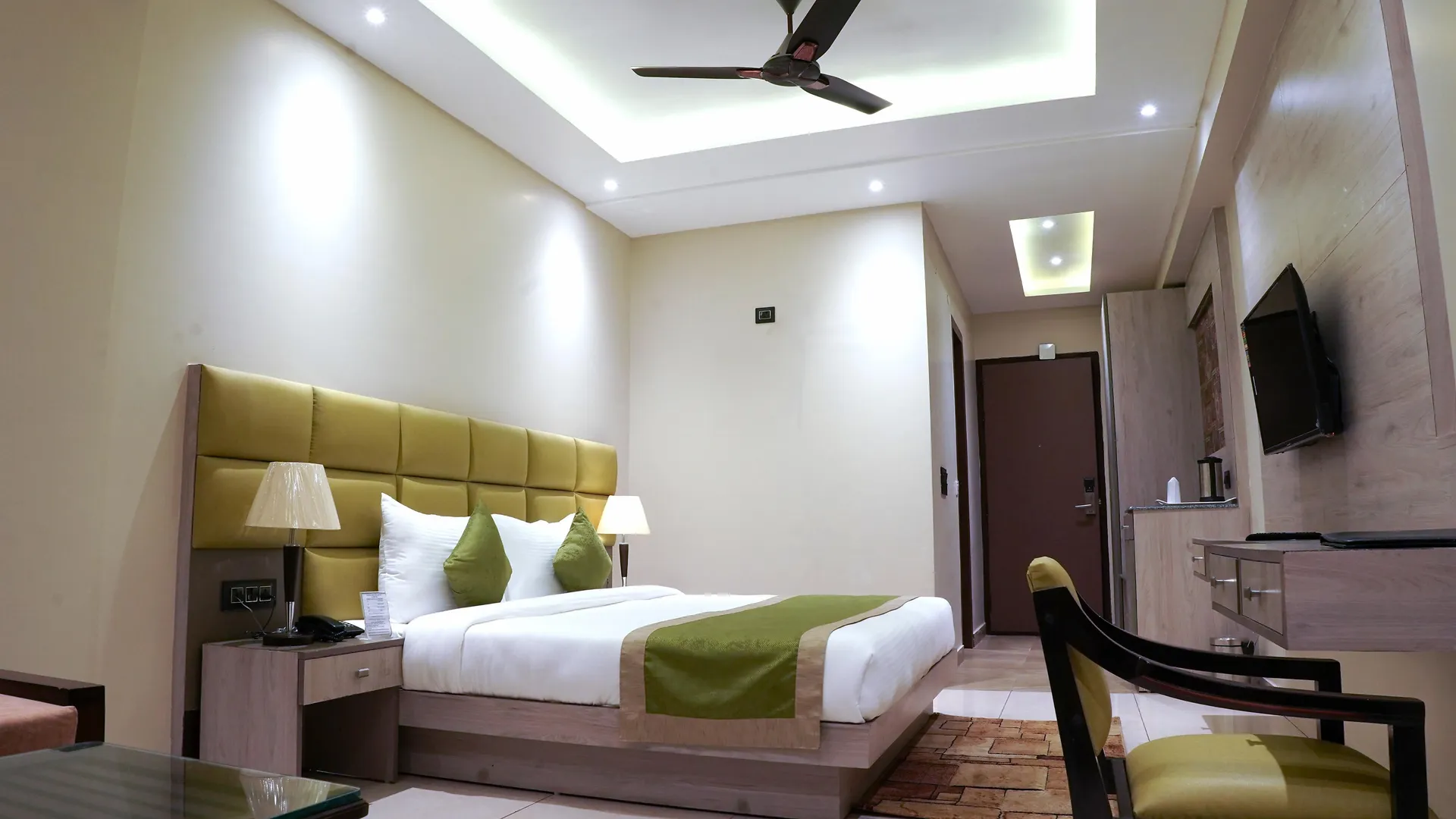 Sunita Elite Room