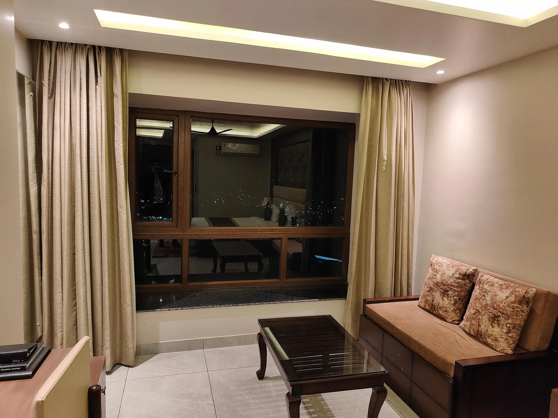 Sunita Elite Room