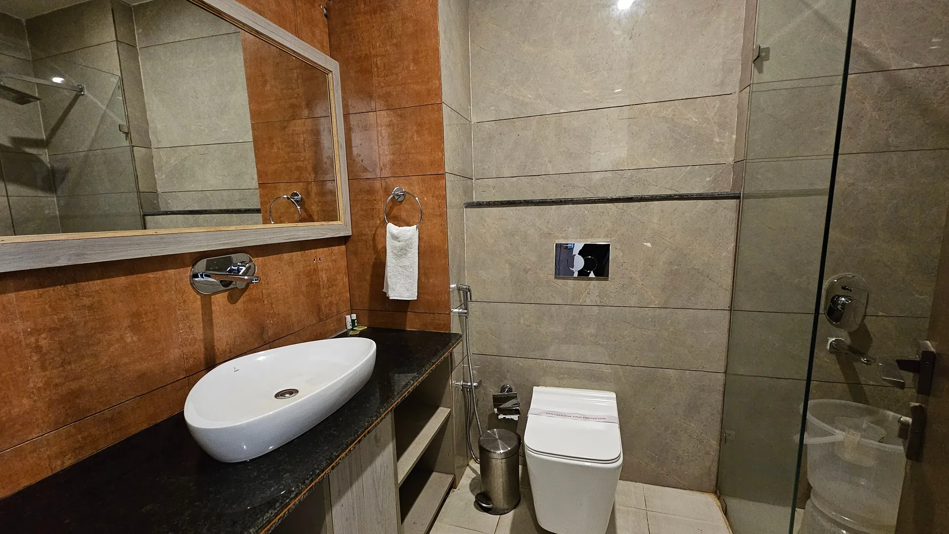 Sunita Elite Room