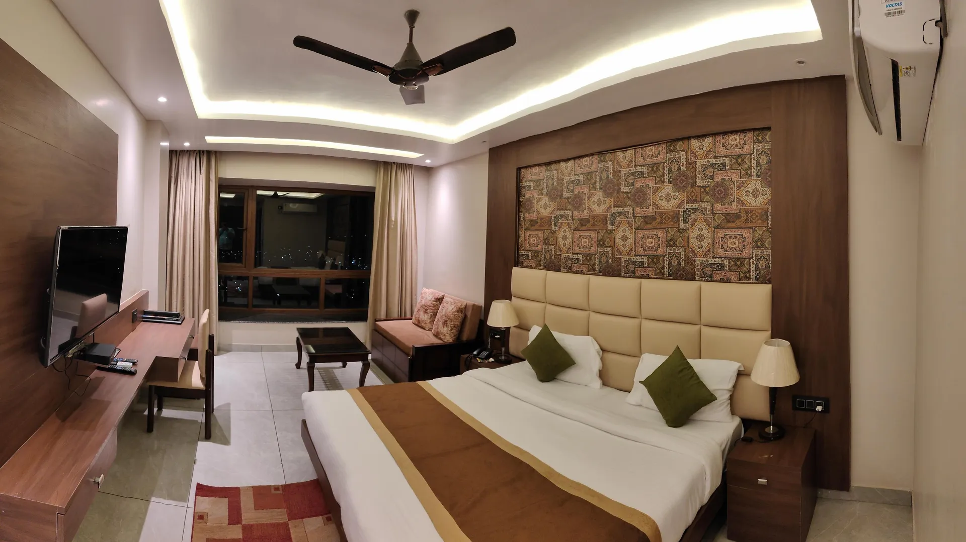 Sunita Elite Room