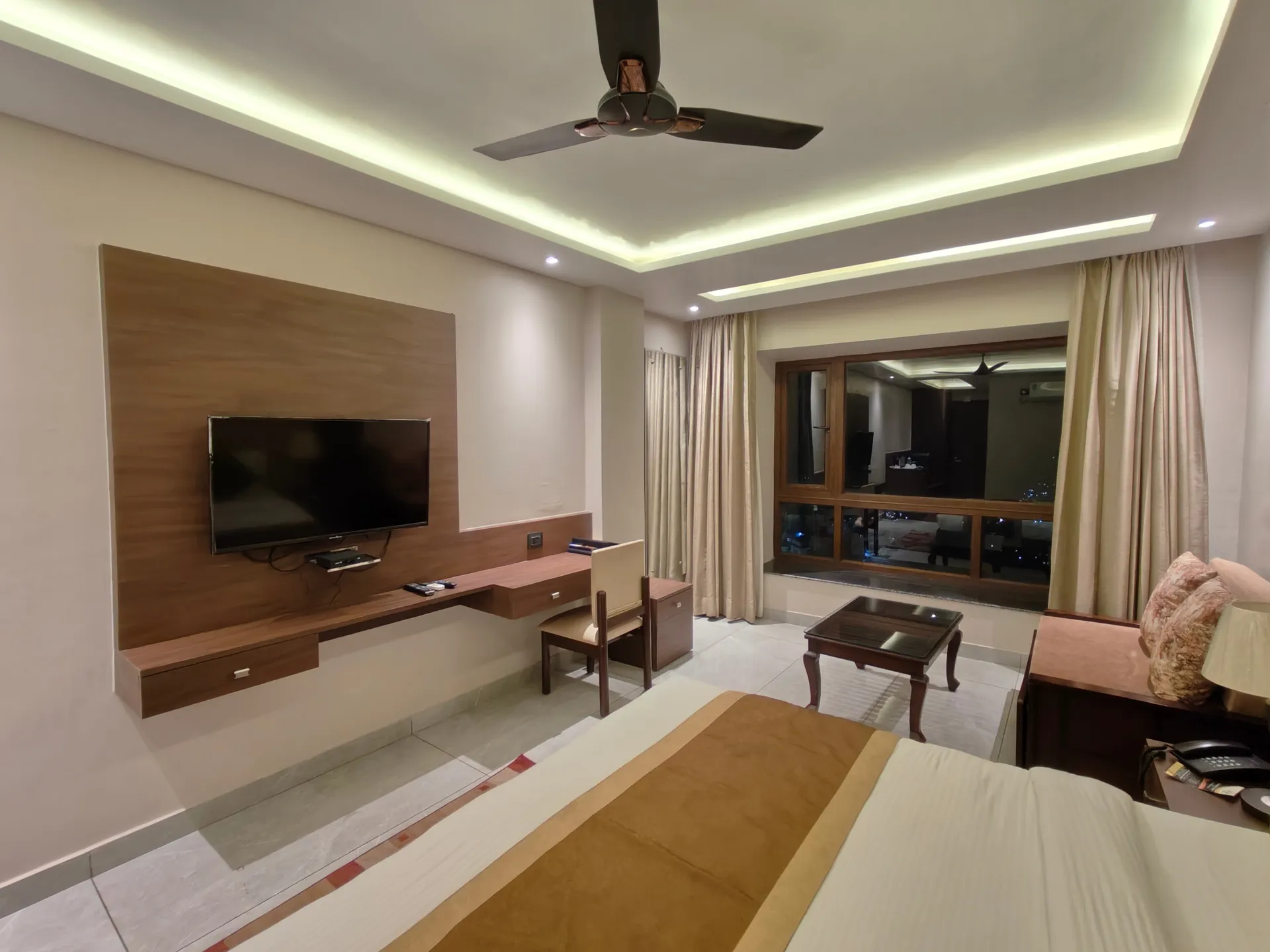 Sunita Elite Room