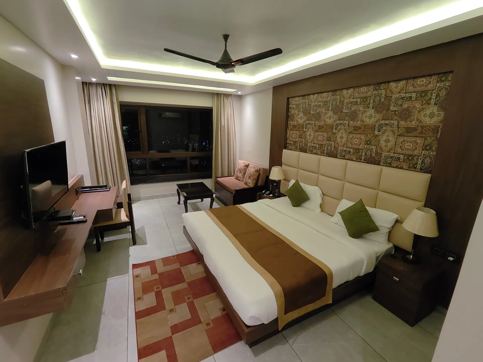 Sunita Elite Room