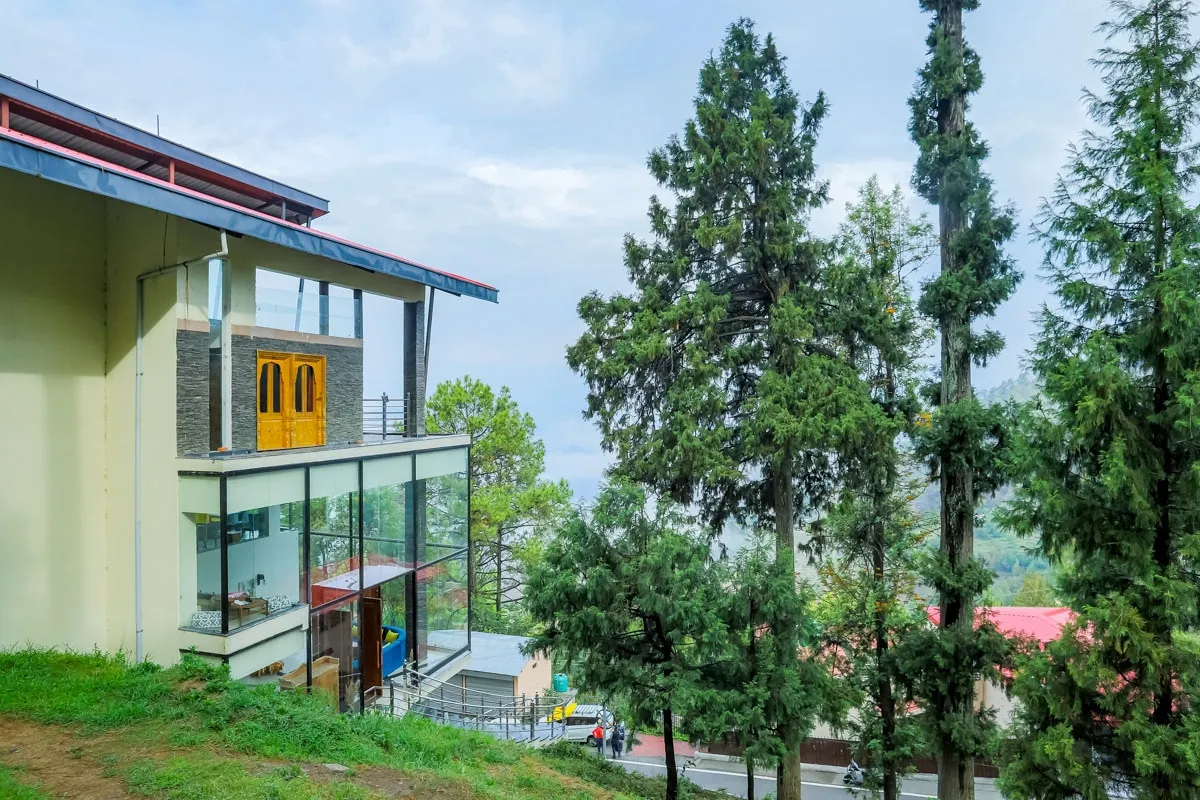 The Mountain Paradise Resort, Almora Facade