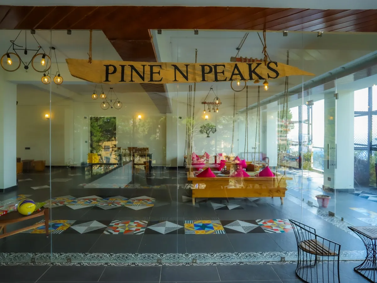 The Mountain Paradise Resort, Almora Restaurant