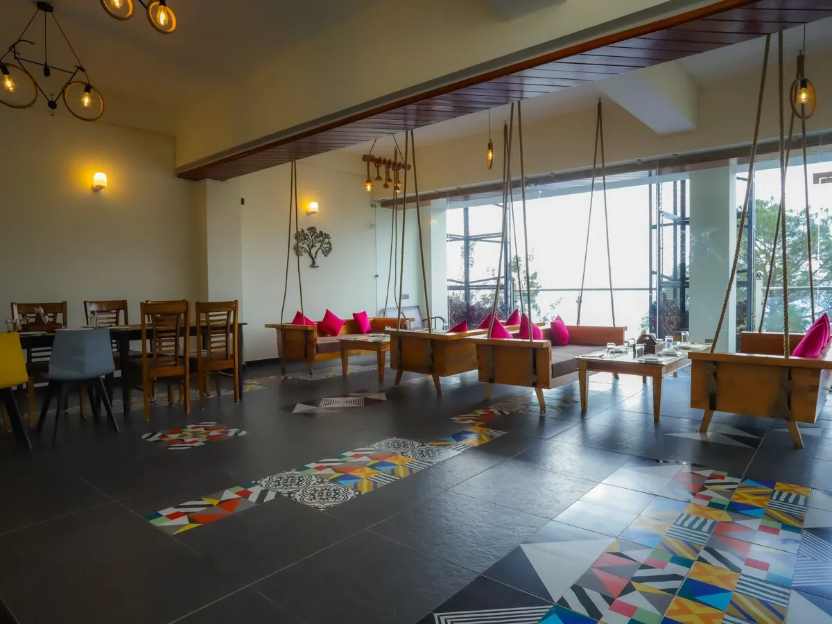 The Mountain Paradise Resort, Almora Restaurant
