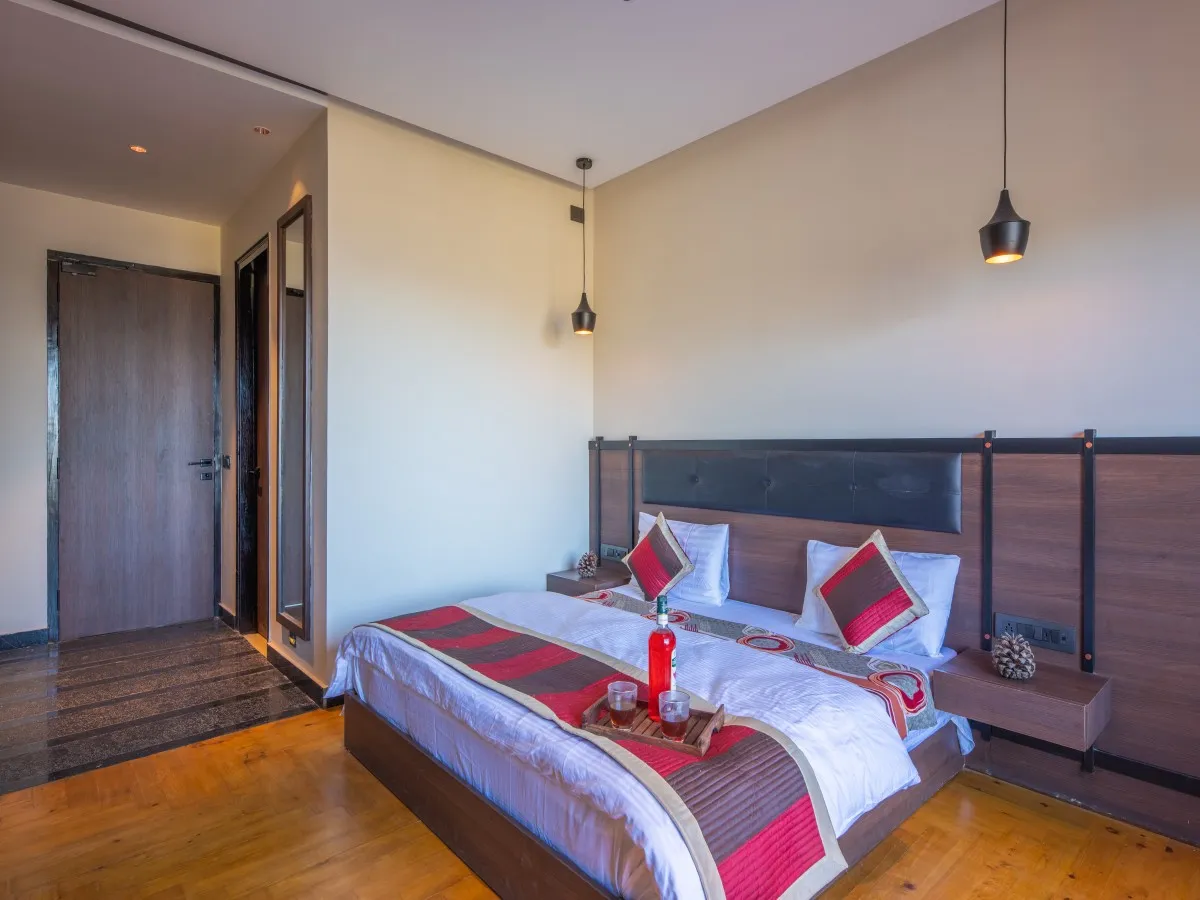 The Mountain Paradise Resort, Almora Room