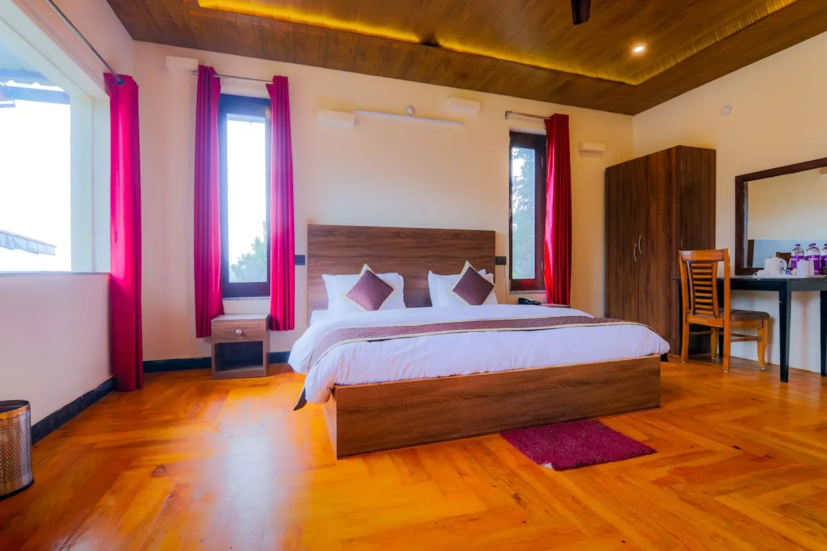 The Mountain Paradise Resort, Almora Room