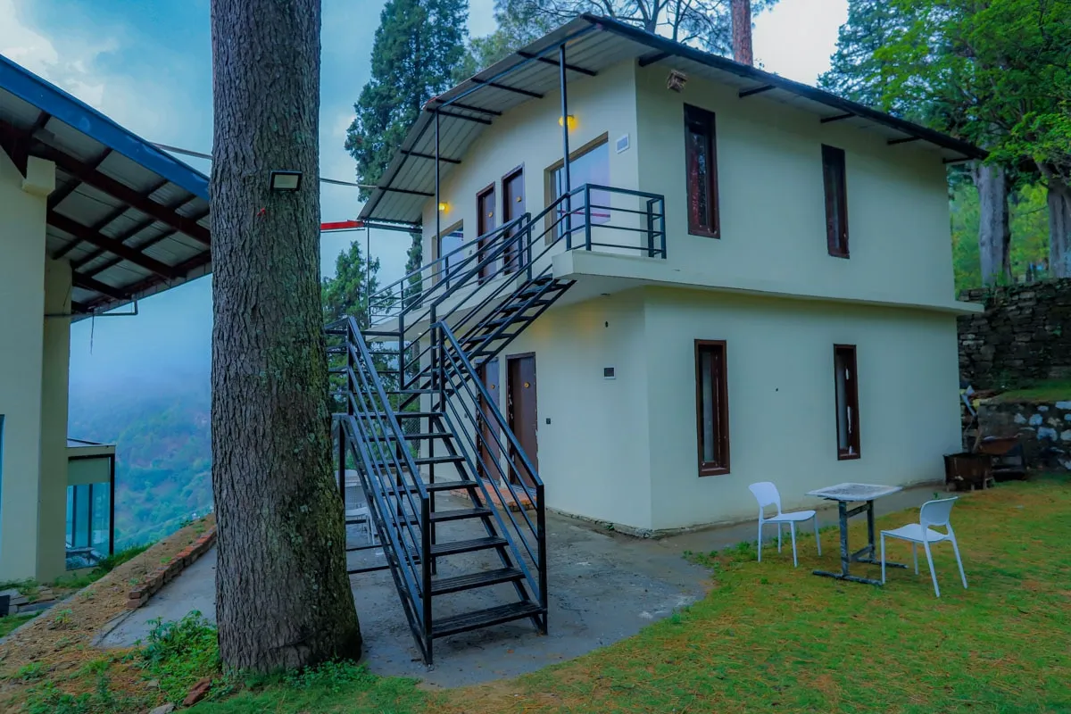 The Mountain Paradise Resort, Almora Room