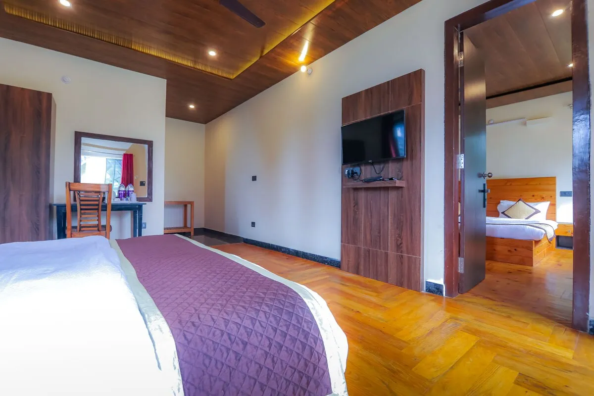 The Mountain Paradise Resort, Almora Room