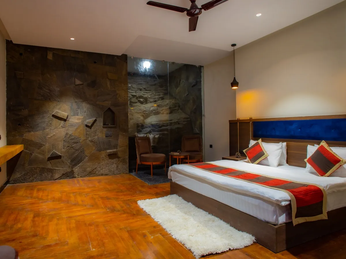 The Mountain Paradise Resort, Almora Room