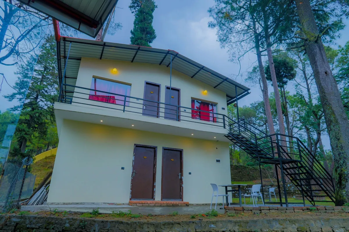 The Mountain Paradise Resort, Almora Room