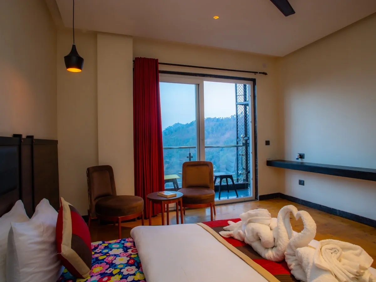 The Mountain Paradise Resort, Almora Room