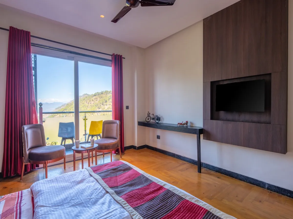 The Mountain Paradise Resort, Almora Room