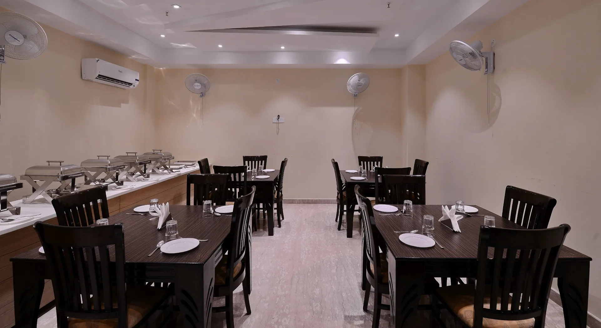 HOTEL GRAND HRIDEY Restaurant