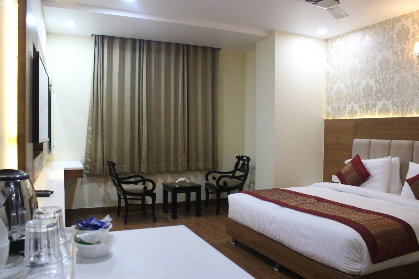 HOTEL GRAND HRIDEY Room