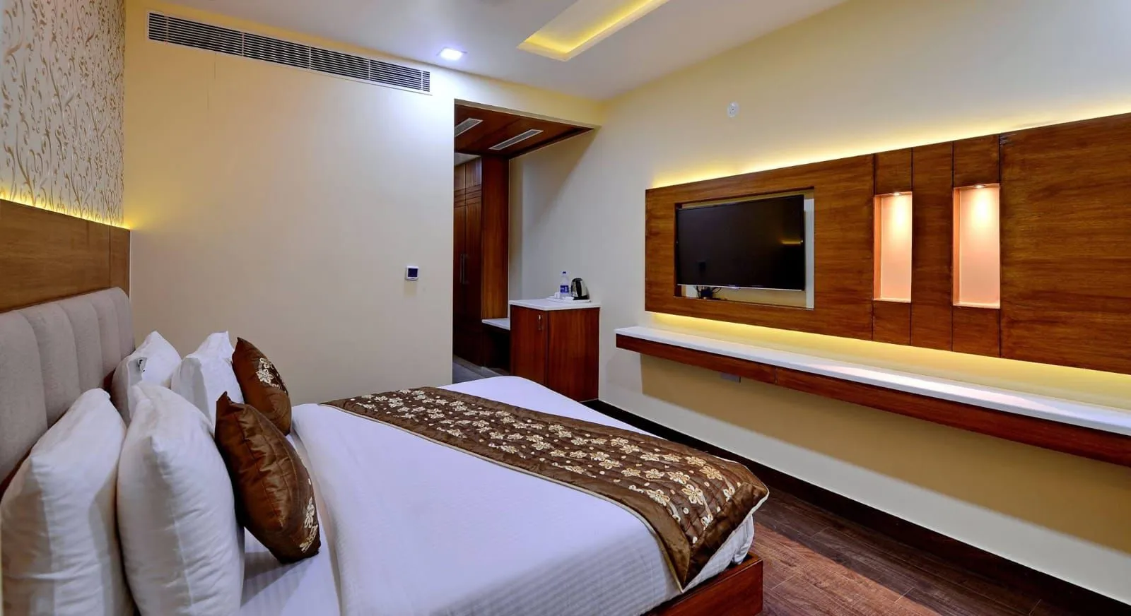 HOTEL GRAND HRIDEY Room