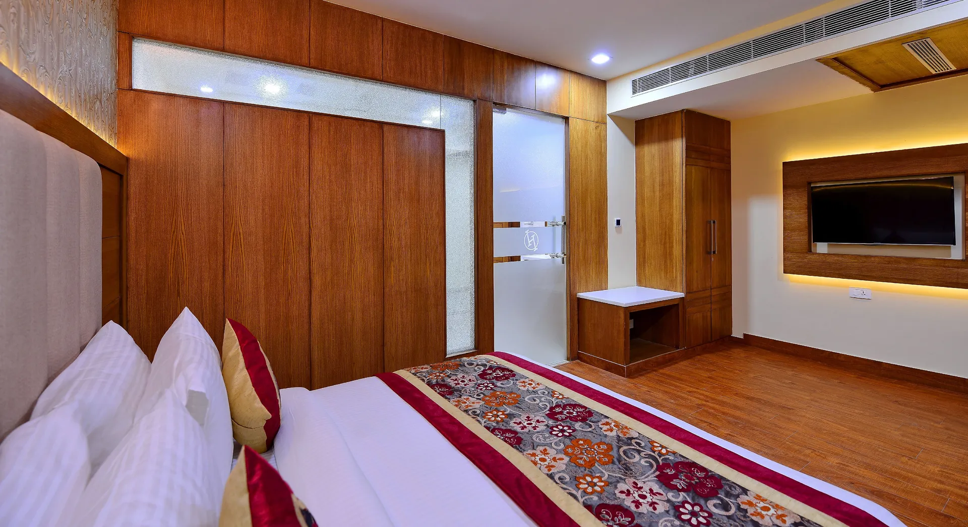 HOTEL GRAND HRIDEY Room
