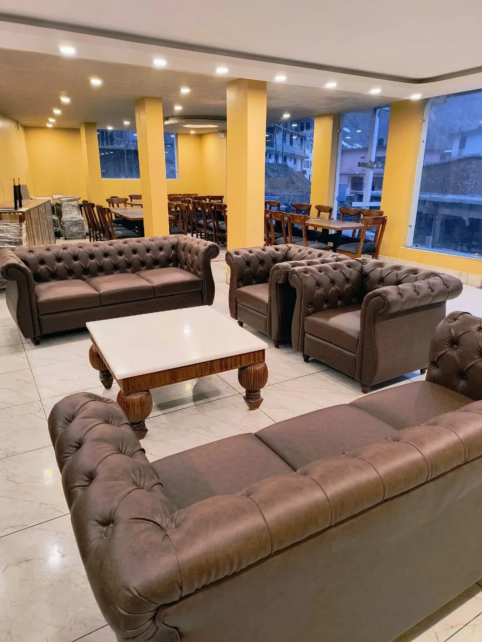 HOTEL PINNACLE PEAKS Common Area