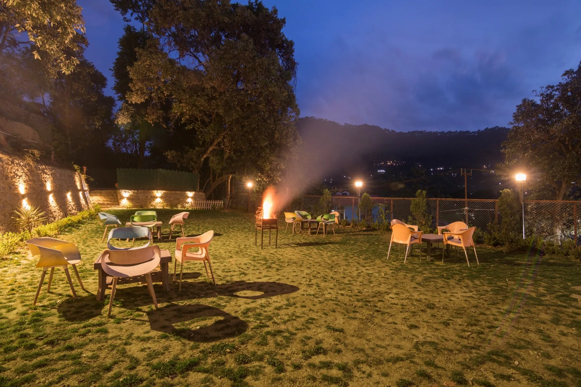 Aaroham The Watergate Hotel Bhimtal Garden