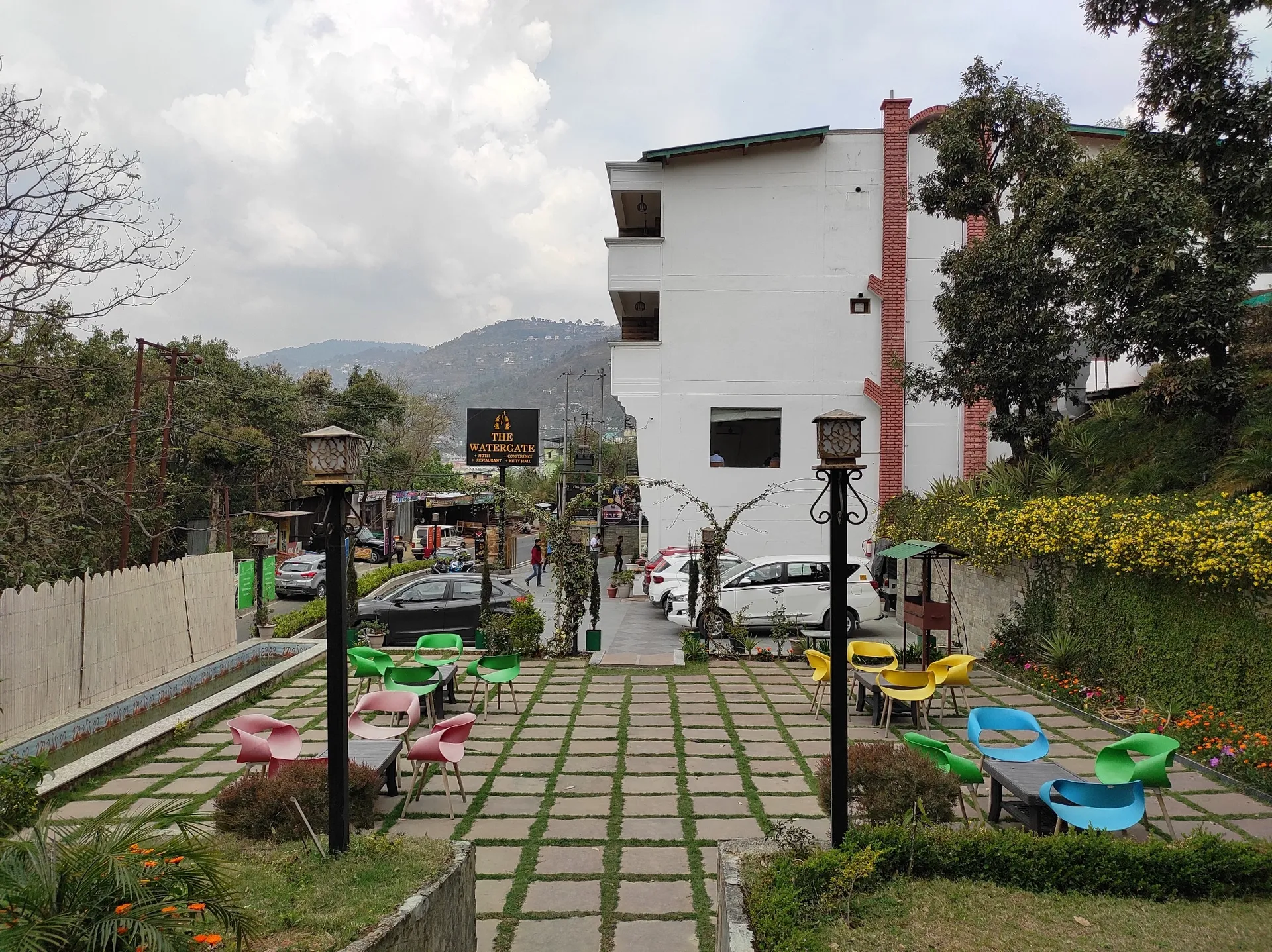 Aaroham The Watergate Hotel Bhimtal Garden