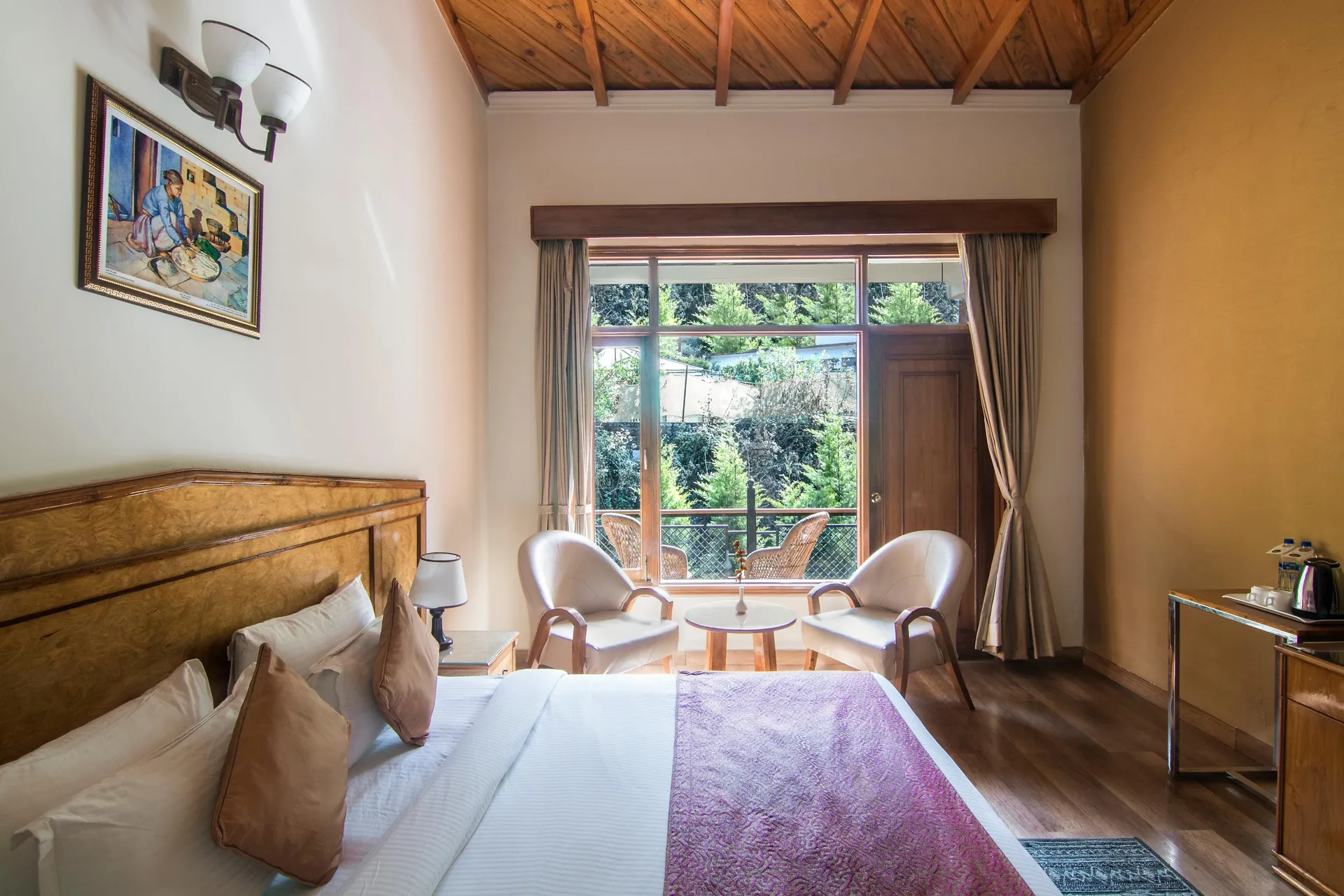 Aaroham The Watergate Hotel Bhimtal Room
