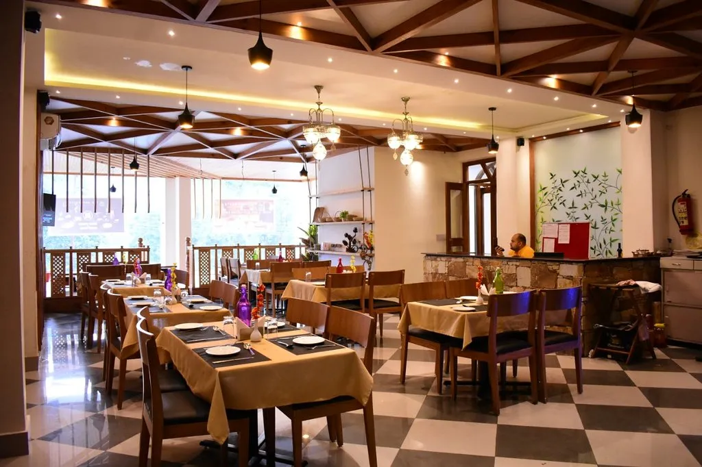 Aaroham The Watergate Hotel Bhimtal Room