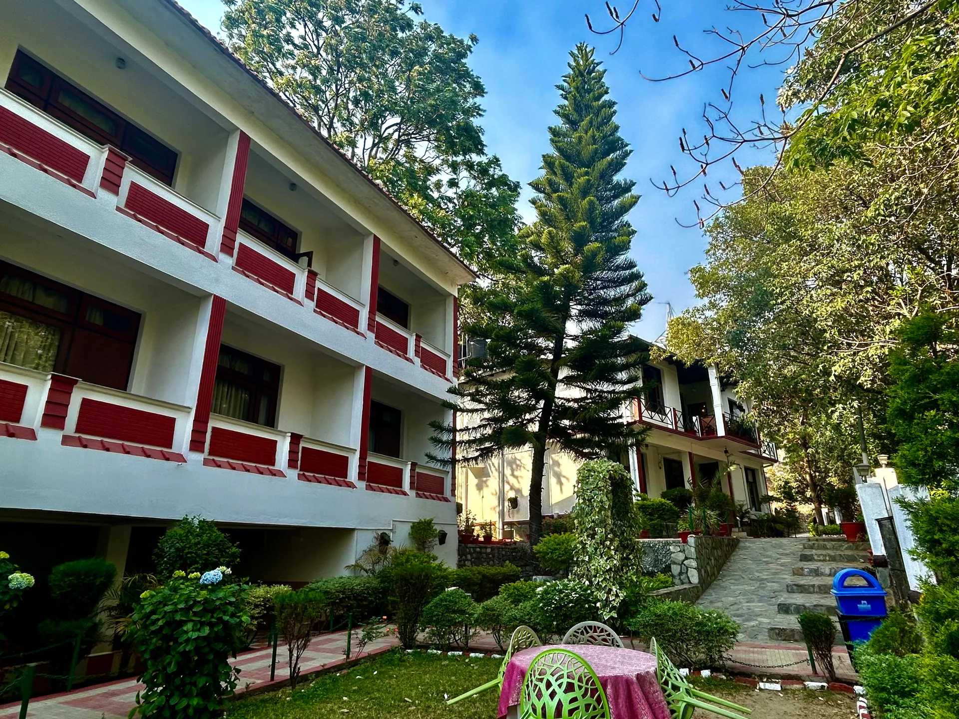 Hotel Maya Regency Bhimtal Facade