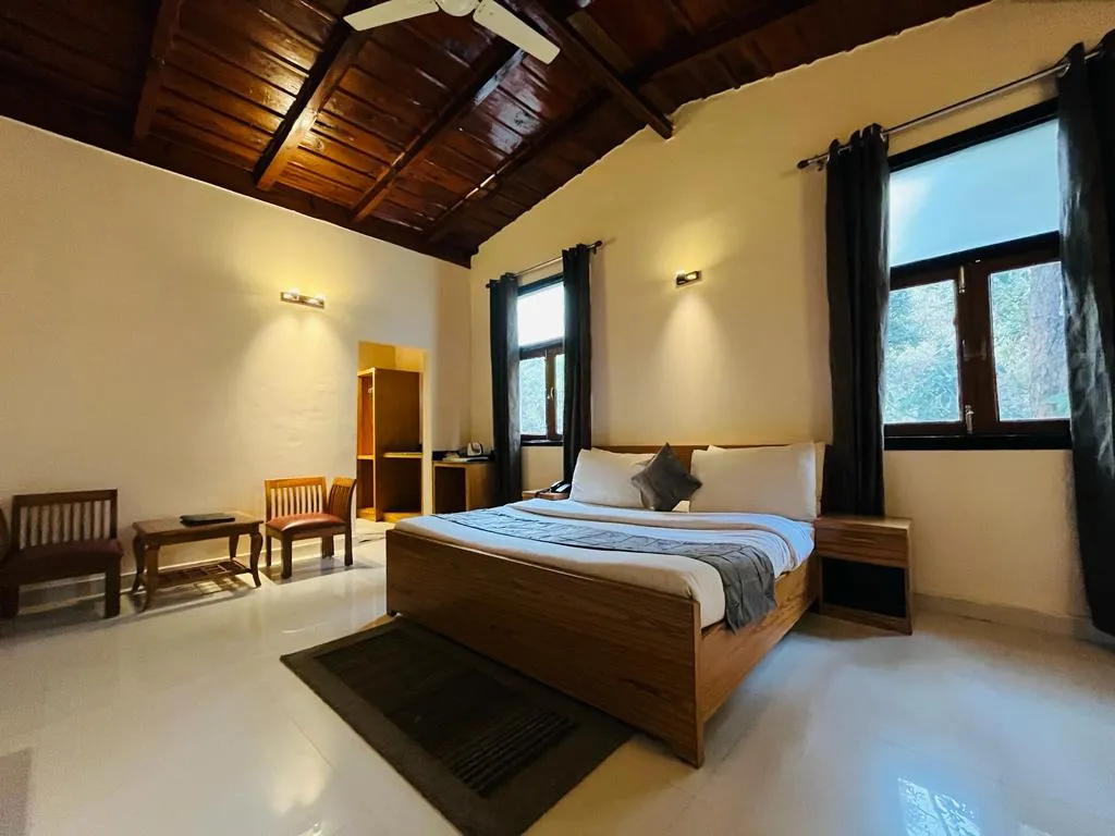 Hotel Maya Regency Bhimtal Room