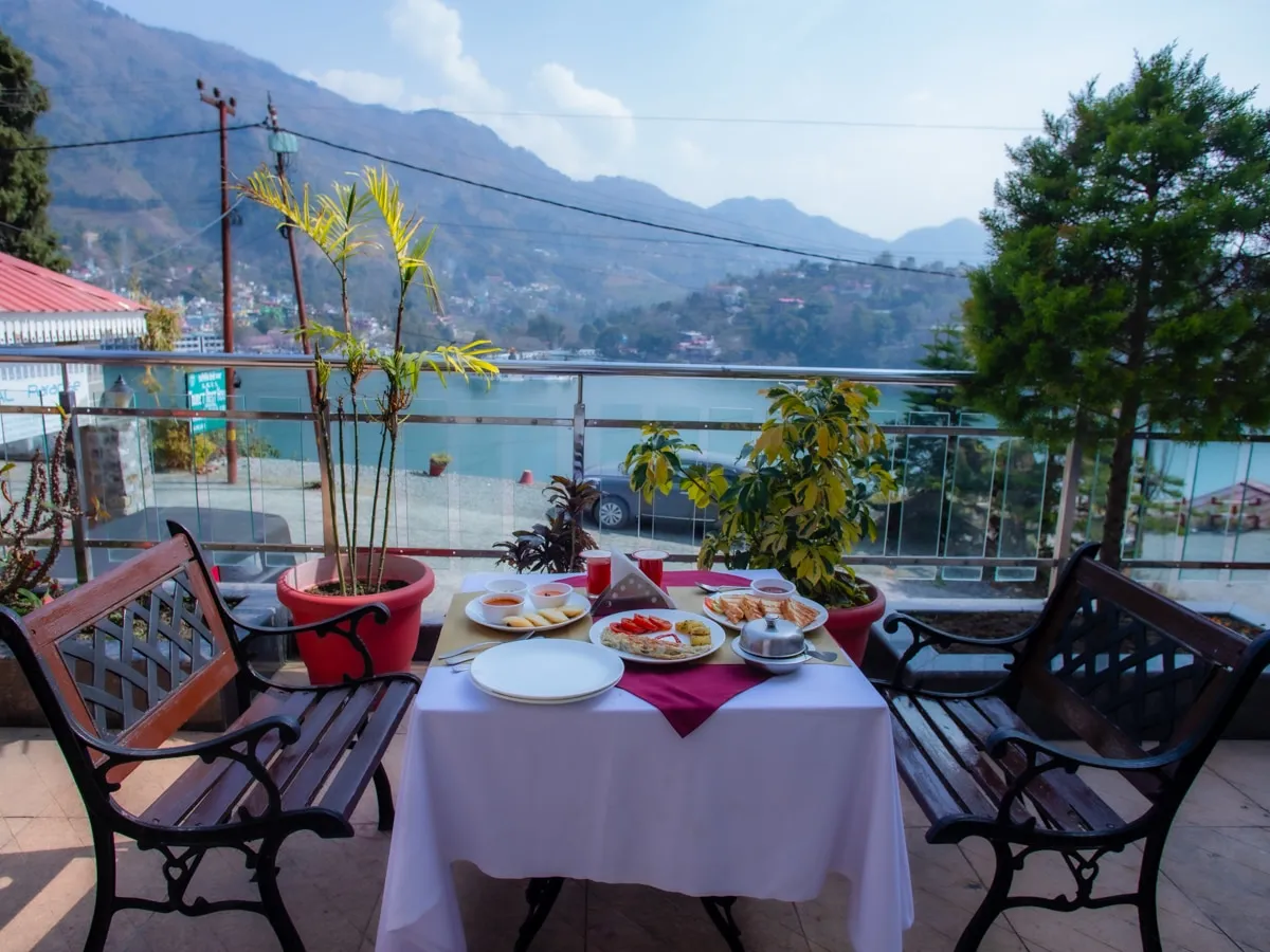The Tal Paradise( 20 km from Nainital ) A Lake Side Hotel Outdoors