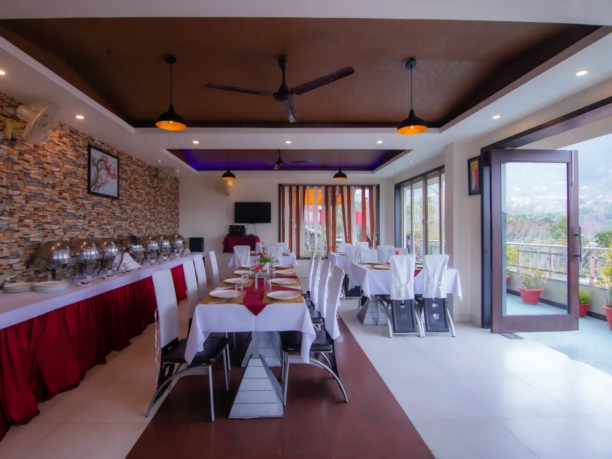 The Tal Paradise( 20 km from Nainital ) A Lake Side Hotel Restaurant