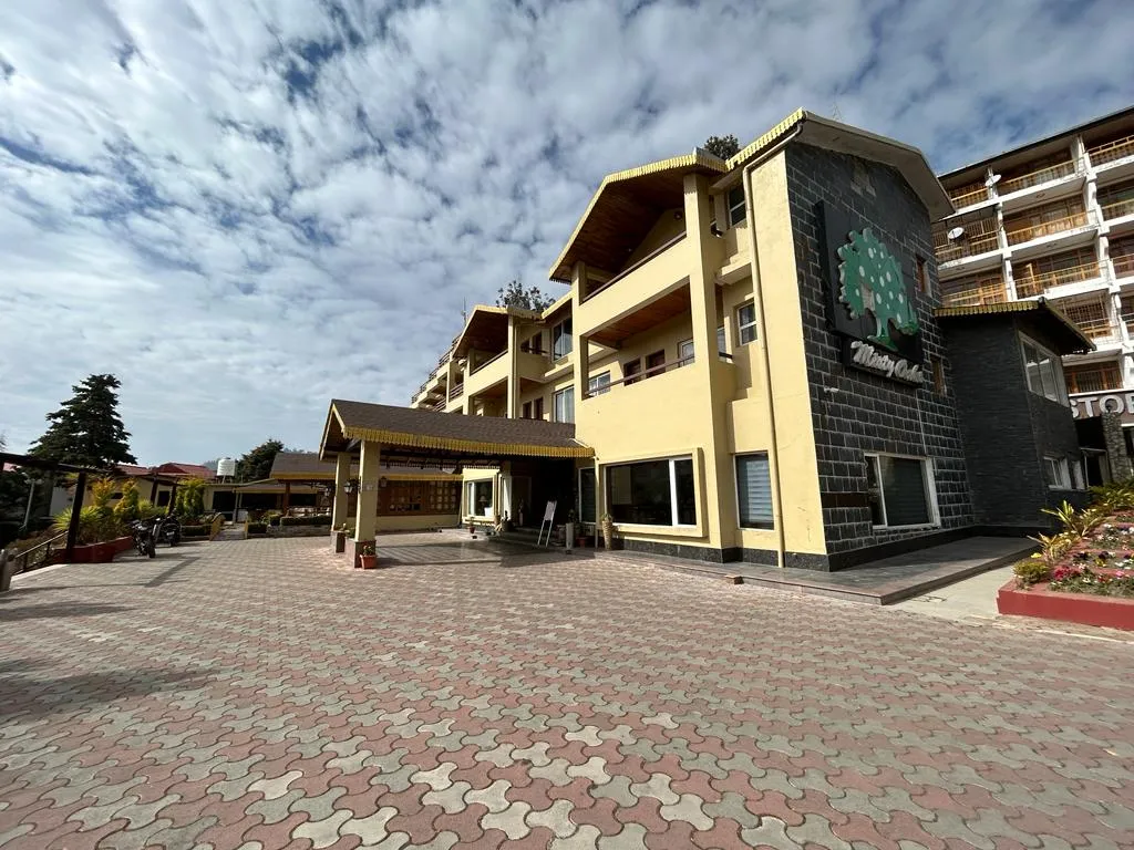 Foxoso Misty Oak Resort Nainital Parking