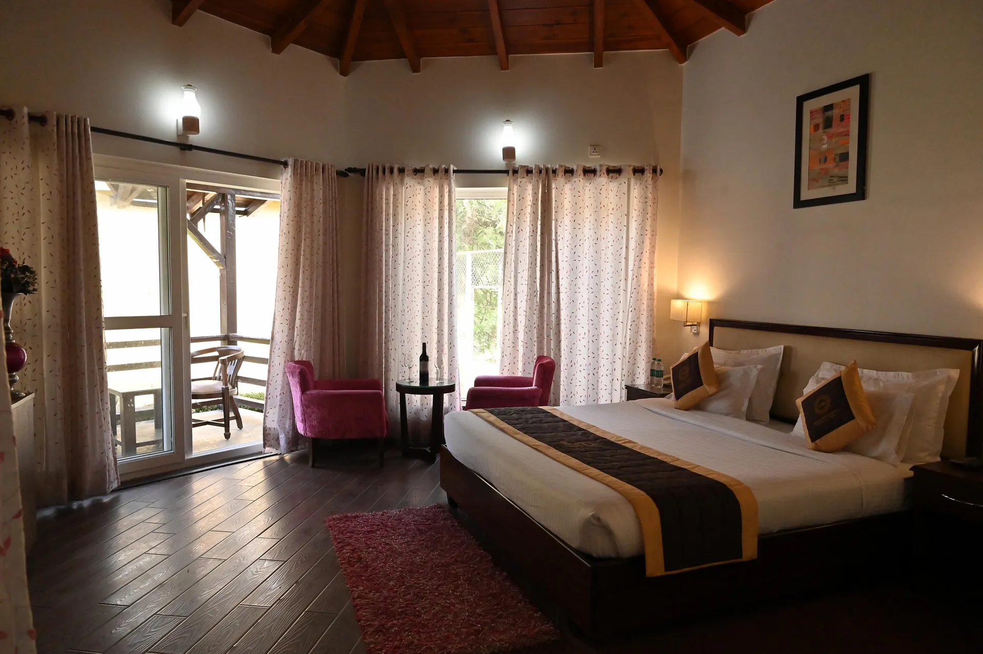 Foxoso Misty Oak Resort Nainital Room