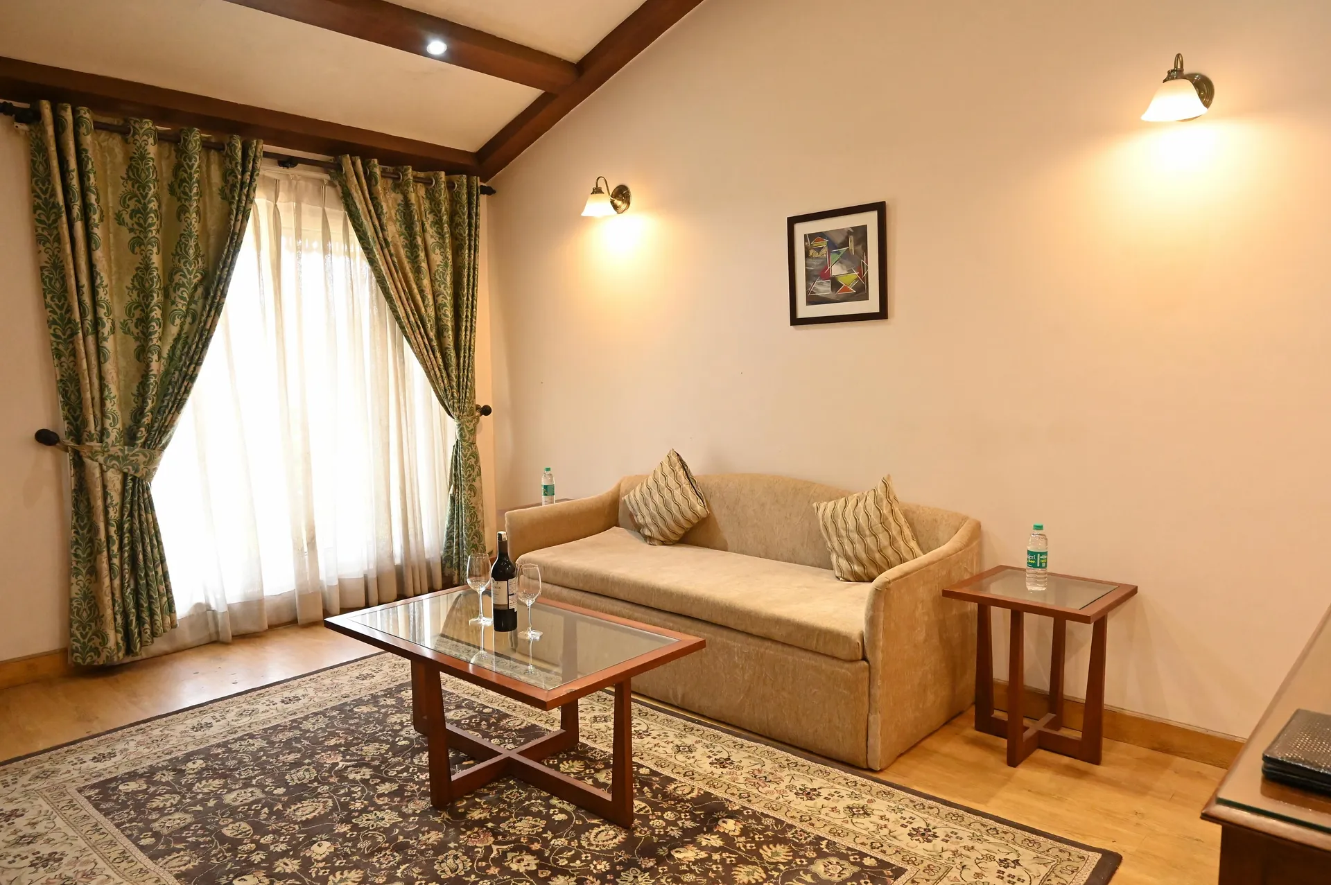 Foxoso Misty Oak Resort Nainital Room