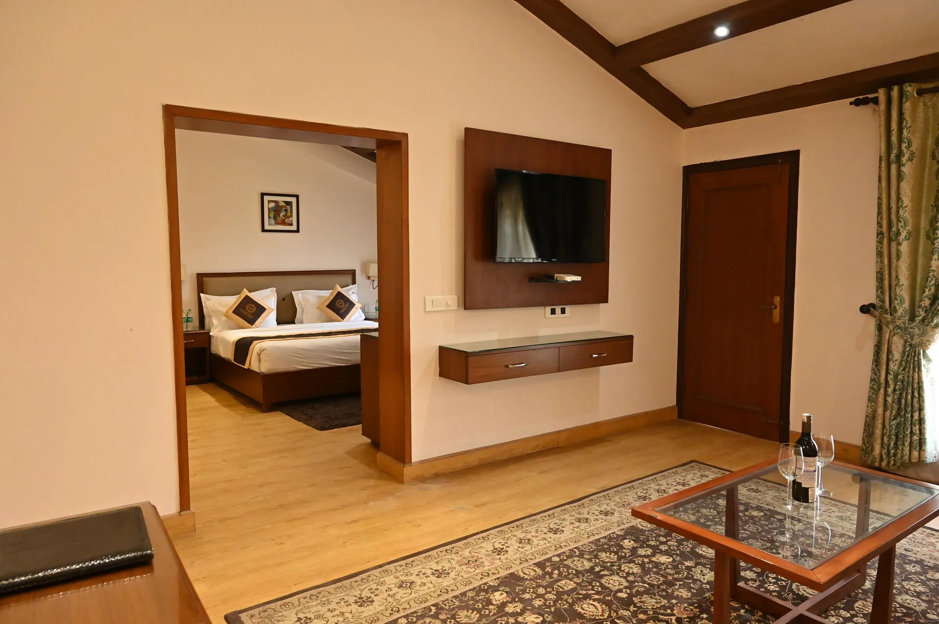 Foxoso Misty Oak Resort Nainital Room