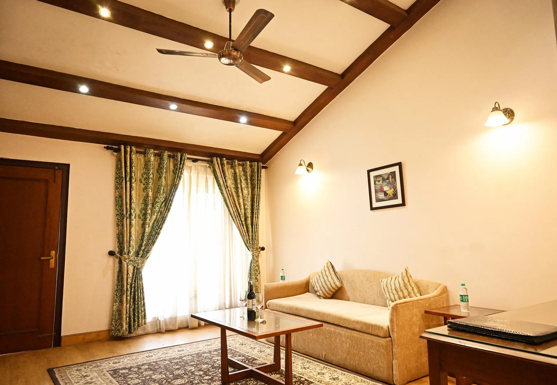 Foxoso Misty Oak Resort Nainital Room