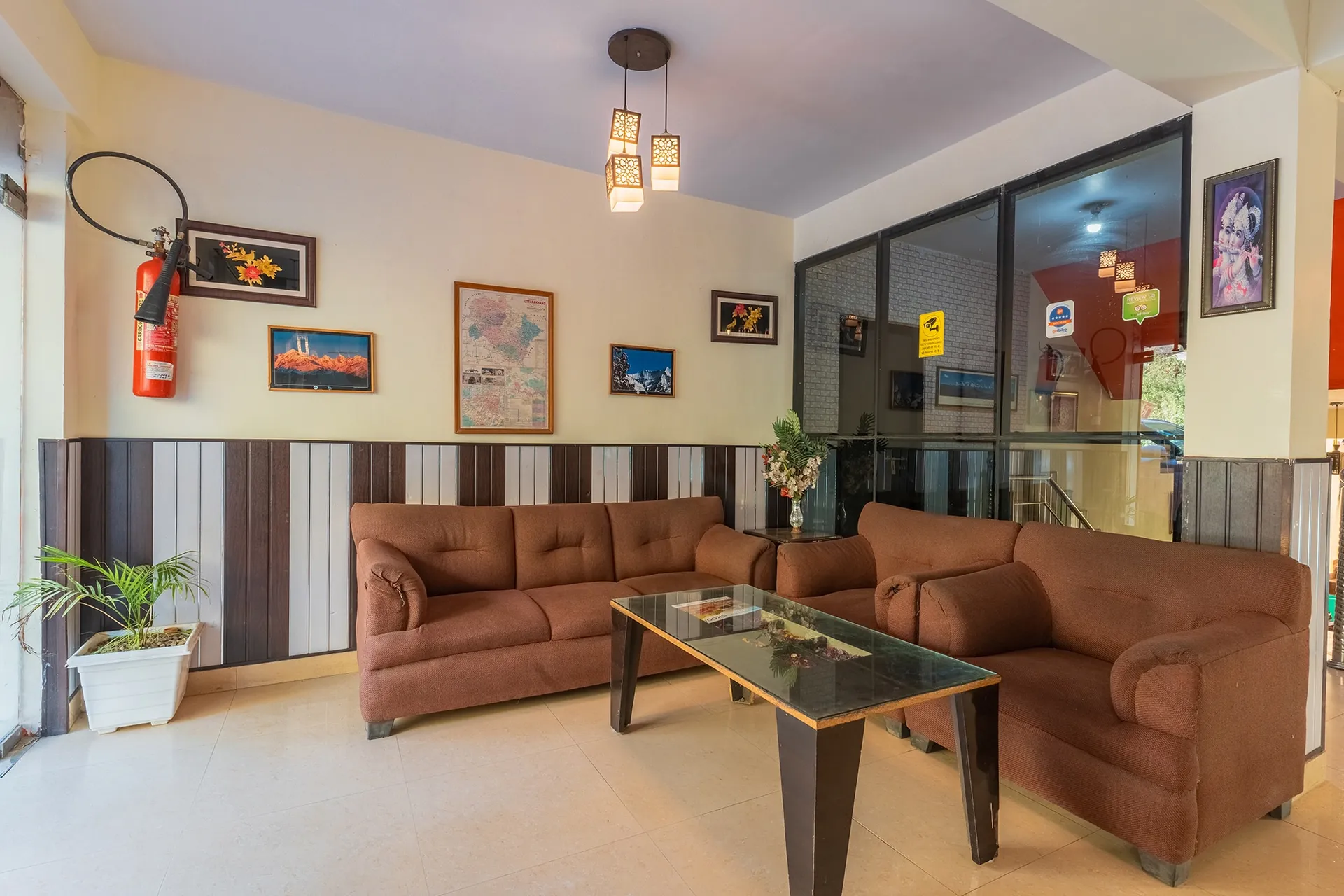 The Raikwal's Hotel & Restaurant Reception