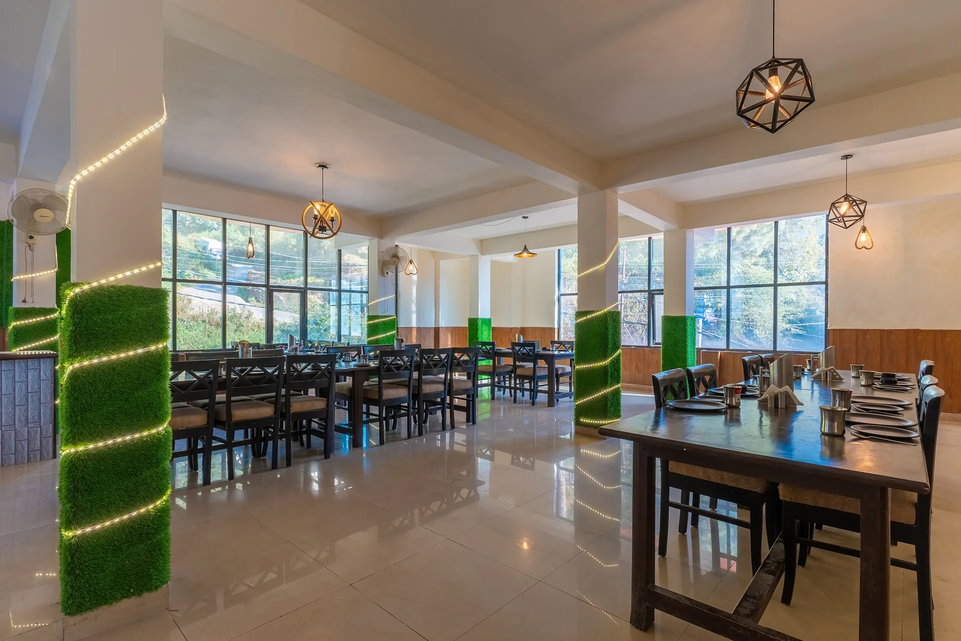 The Raikwal's Hotel & Restaurant Restaurant