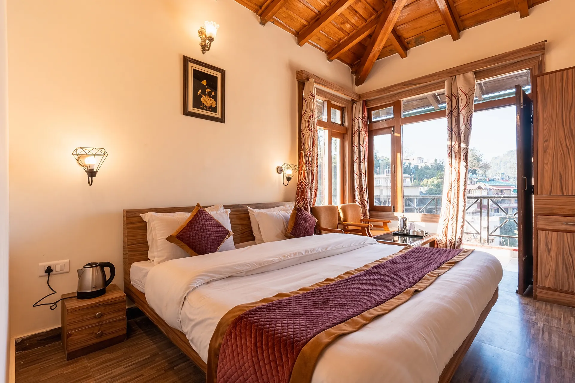 The Raikwal's Hotel & Restaurant Room
