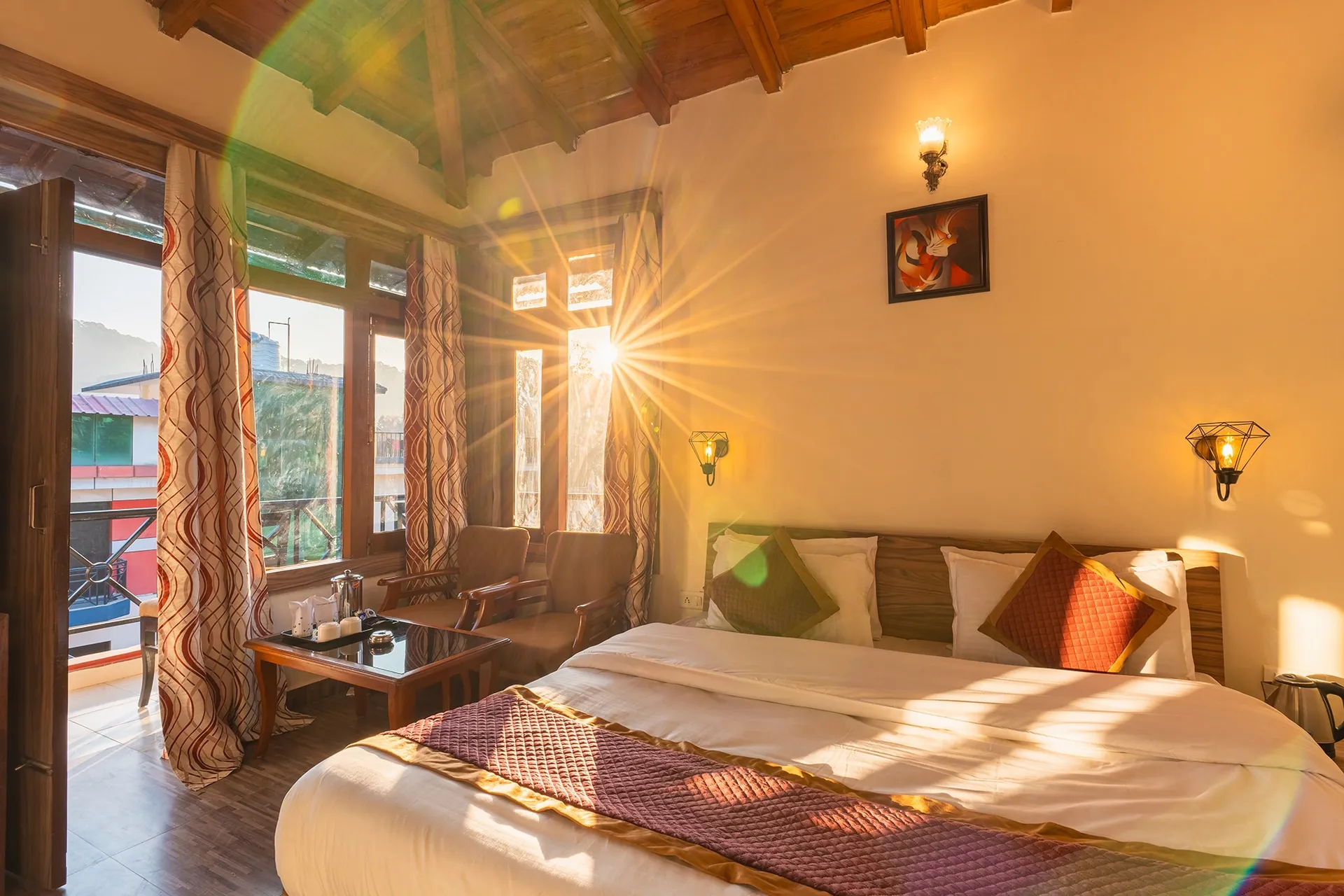 The Raikwal's Hotel & Restaurant Room