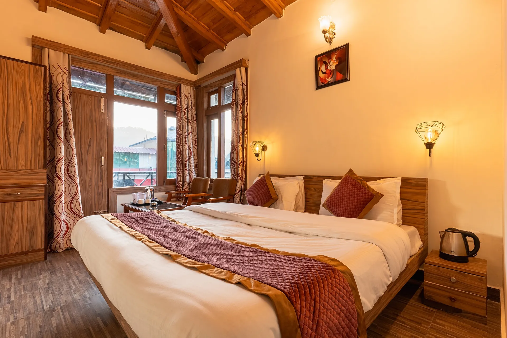 The Raikwal's Hotel & Restaurant Room