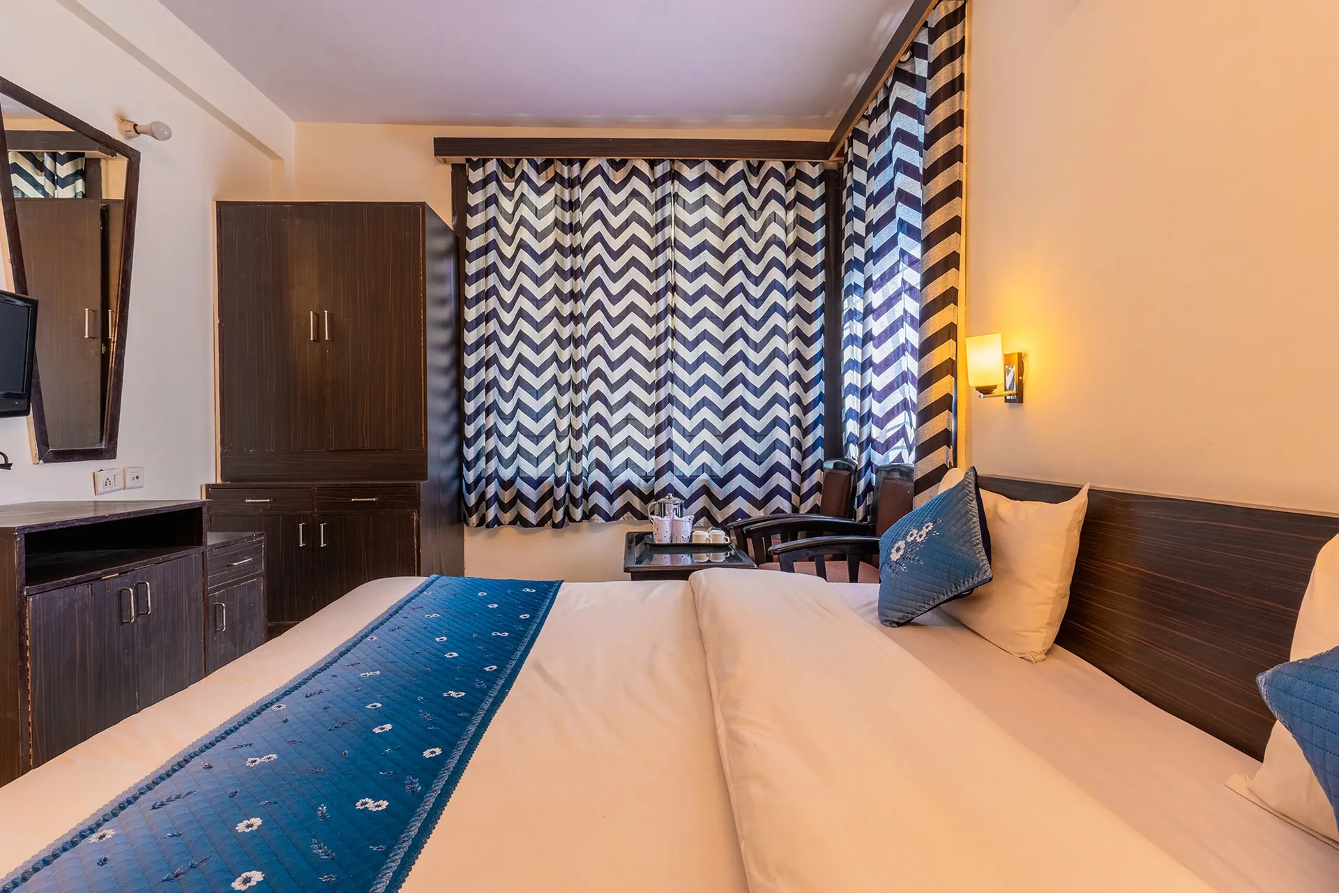 The Raikwal's Hotel & Restaurant Room