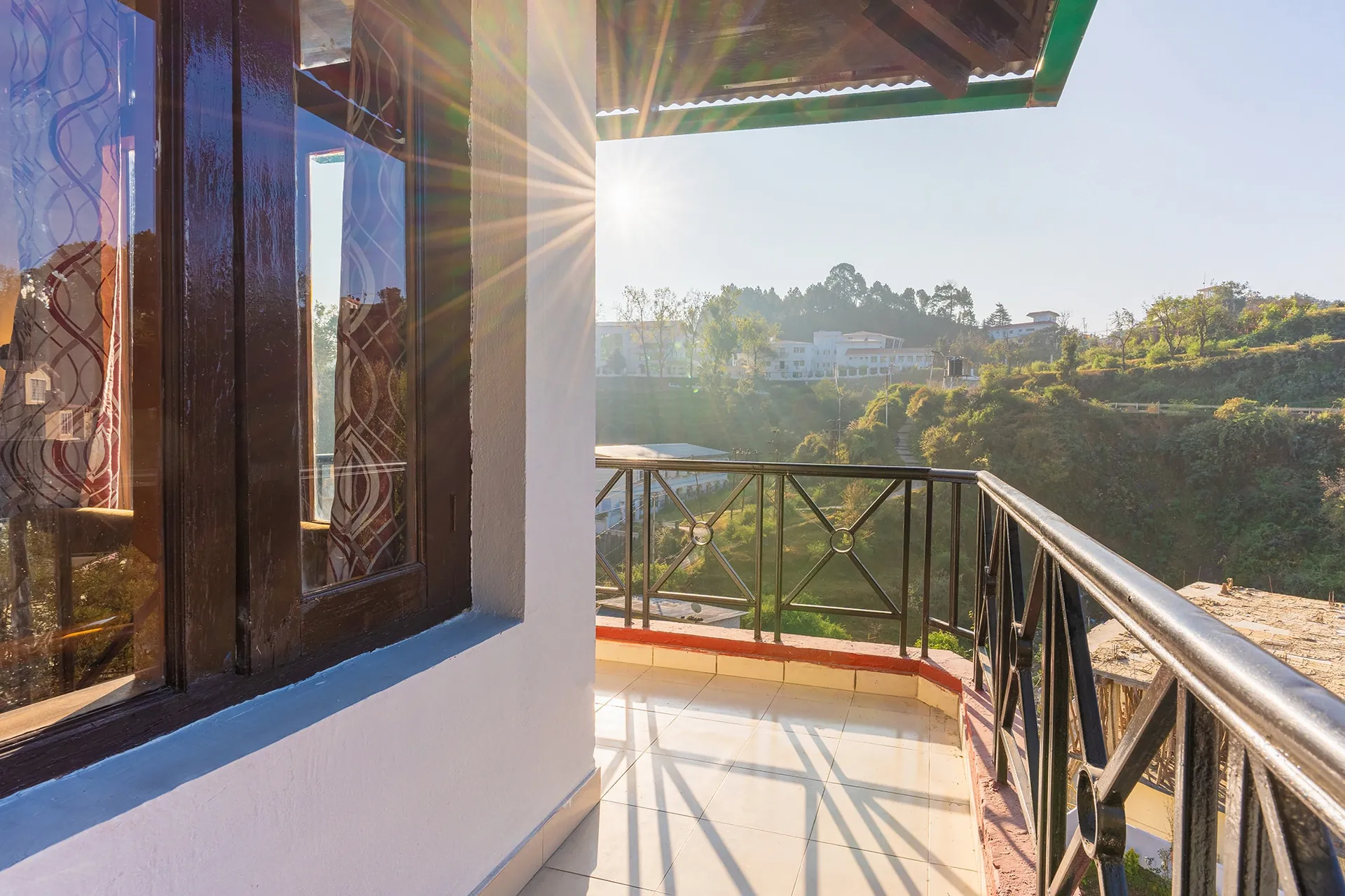 The Raikwal's Hotel & Restaurant Room