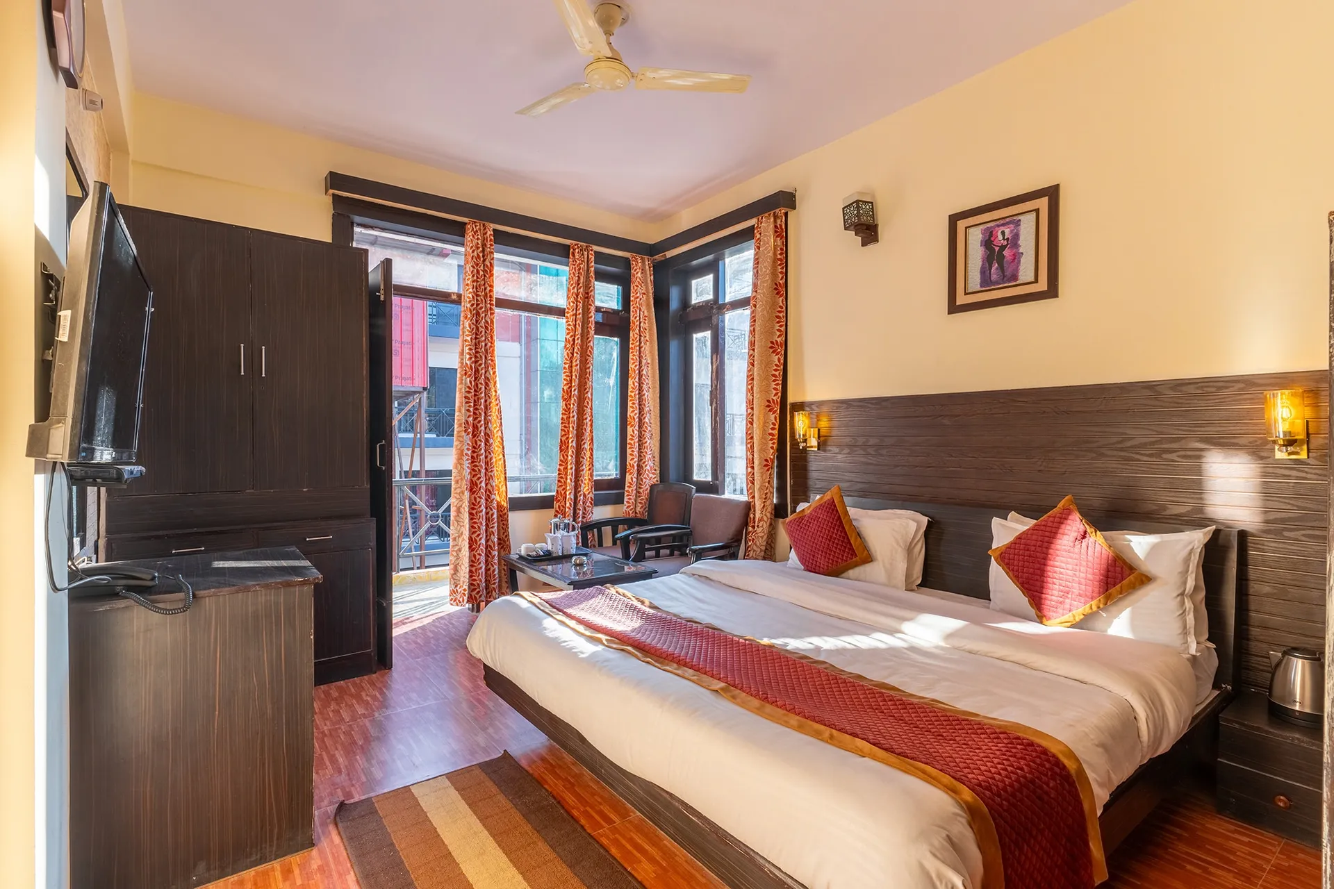 The Raikwal's Hotel & Restaurant Room