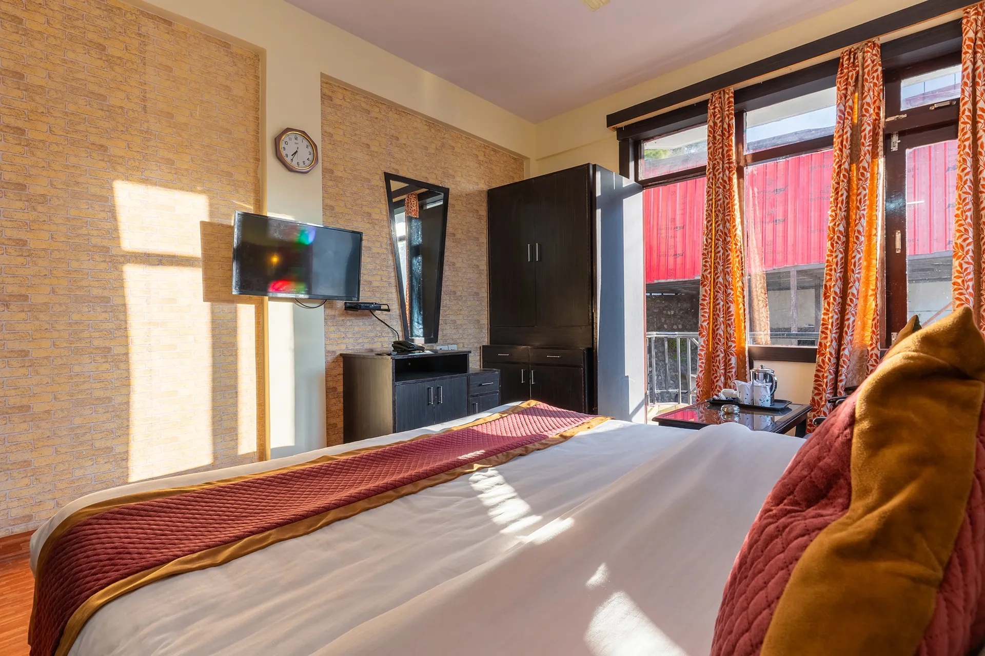 The Raikwal's Hotel & Restaurant Room